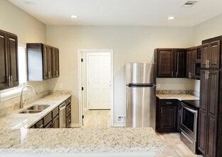 1812 Johnson St in Nacogdoches, TX - Building Photo - Building Photo