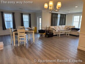 320 Middlesex Ave in Medford, MA - Foto de edificio - Building Photo