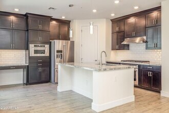3855 S McQueen Rd in Chandler, AZ - Building Photo - Building Photo