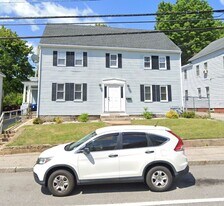 33 Green St in Somersworth, NH - Building Photo