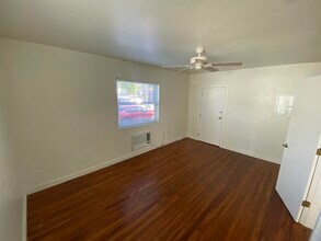 715 2nd Ave S in Lake Worth Beach, FL - Building Photo - Building Photo