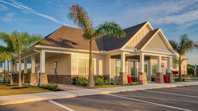 The Palm Bay Grand Apartments in Melbourne, FL - Building Photo - Building Photo