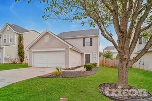 693 Winners Point in Whitsett, NC - Building Photo