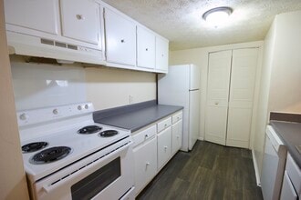 120 Viking Ct, Unit 1X1 in Athens, GA - Building Photo - Building Photo