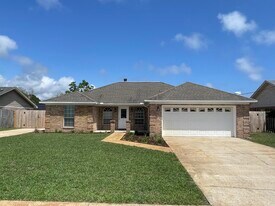 2212 Peachwood Ct in Navarre, FL - Building Photo
