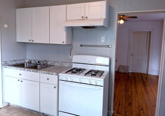 432 Highland Ave SW, Unit C in Roanoke, VA - Building Photo - Building Photo