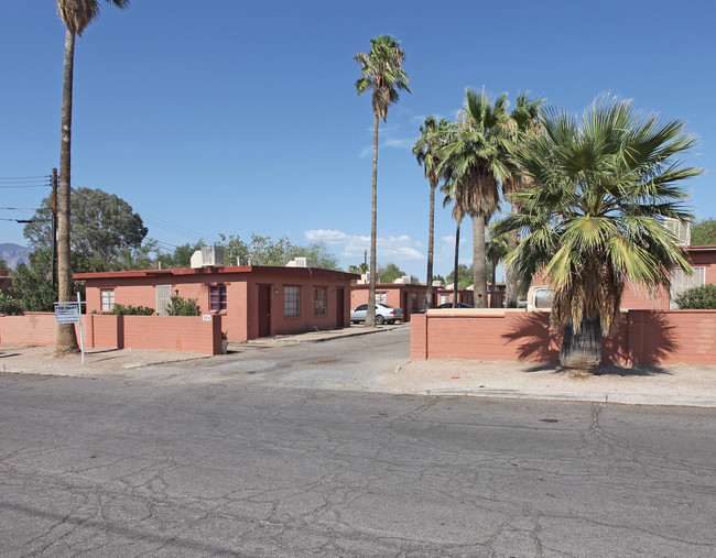 2514 N Geronimo Ave in Tucson, AZ - Building Photo - Building Photo