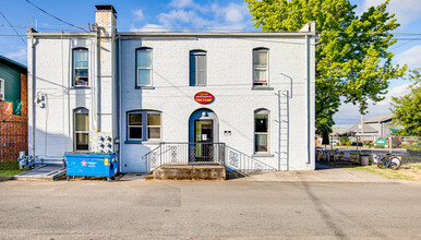 134 NW E St in Grants Pass, OR - Building Photo - Building Photo