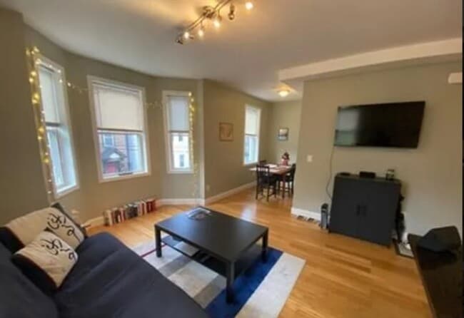 property at 17 Ashley St