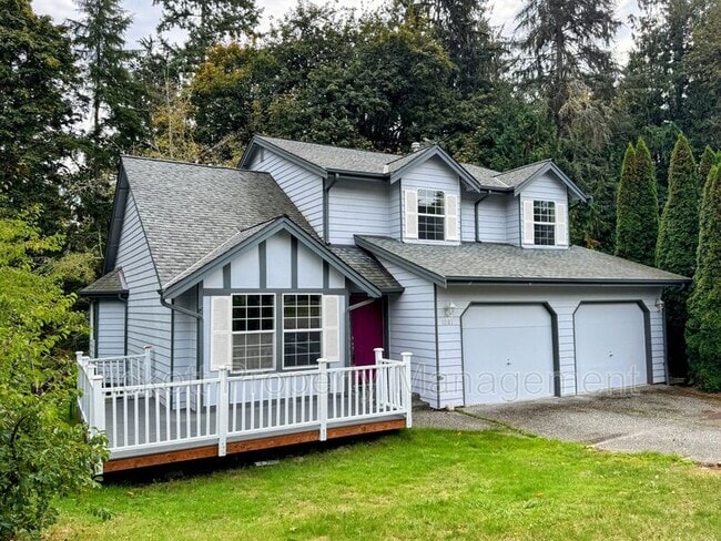 property at 1081 NE Shadybrook Ct