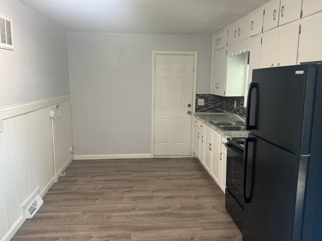 3220-3222 N 54th St in Kansas City, KS - Building Photo - Building Photo