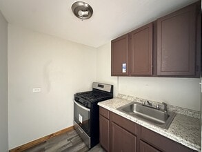 6710 S Claremont Ave in Chicago, IL - Building Photo - Building Photo