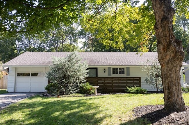 7805 Rosewood Ln in Prairie Village, KS - Building Photo - Building Photo