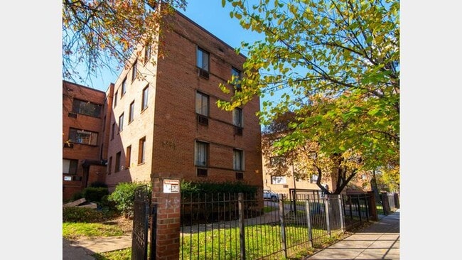 property at 4729 1st St SW