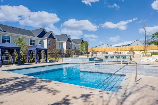 Emerson at Buda in Buda, TX - Foto de edificio - Building Photo