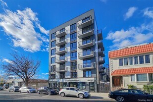 43-34 53rd St in Queens, NY - Building Photo