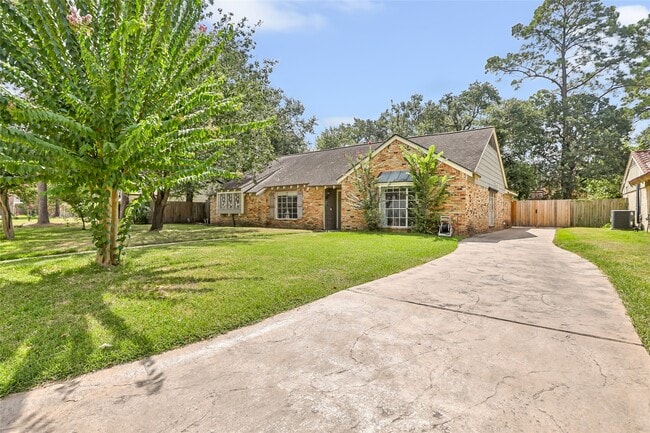 property at 211 W North Hill Dr