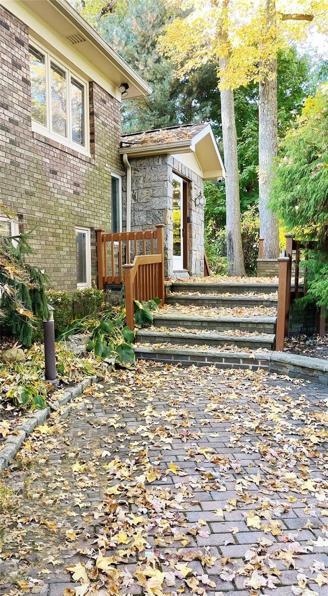 property at 6 Lake Rd