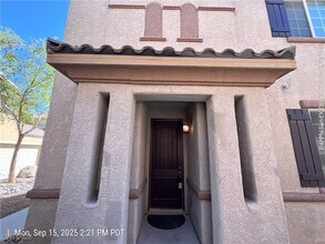 9814 W Overlook Ridge Ave in Las Vegas, NV - Building Photo - Building Photo