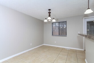423 Westgate Dr in Cleves, OH - Building Photo - Building Photo