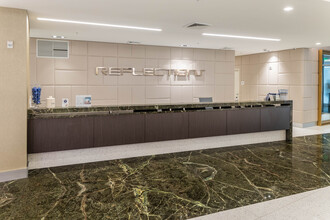 Reflections Rentals in Miami, FL - Foto de edificio - Lobby