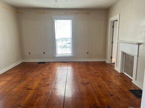 9 Broad St in Marlborough, MA - Foto de edificio - Building Photo