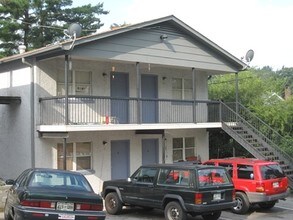 Crescent South Apt in Knoxville, TN - Foto de edificio - Building Photo