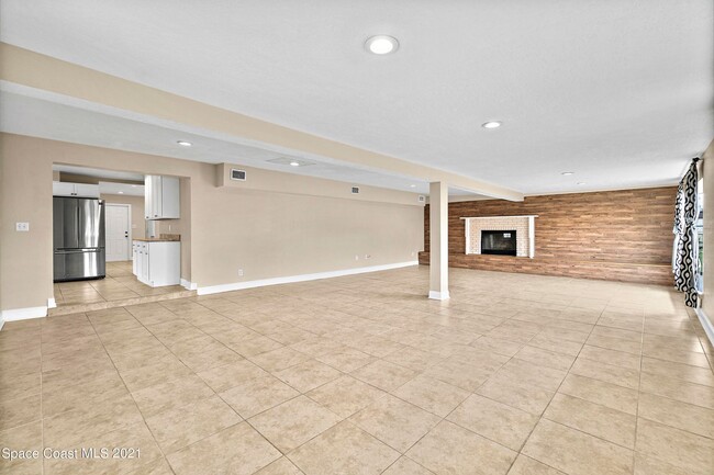 property at 2619 Lorna Dr
