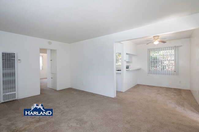 2112 Thomas Ave in San Diego, CA - Building Photo - Building Photo