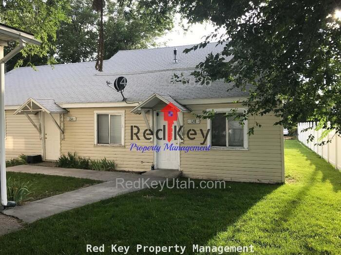 130 S 100 W in Tooele, UT - Building Photo
