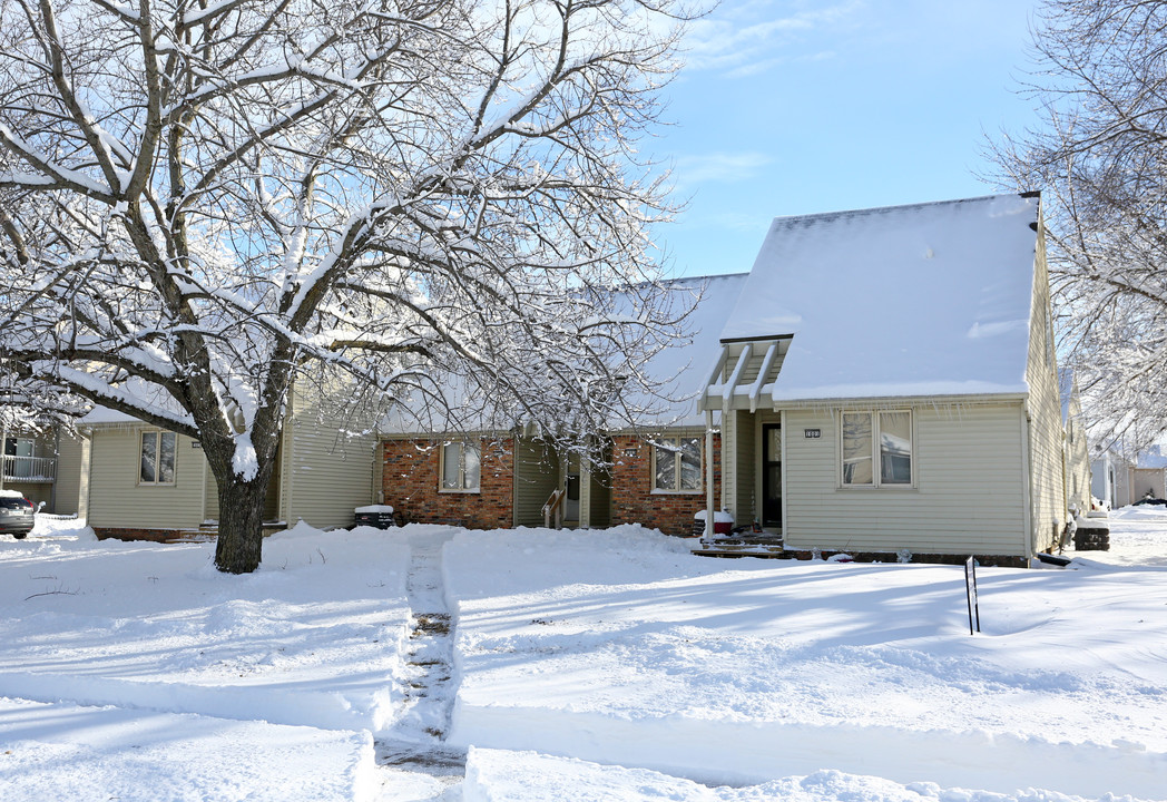 1001 SE 3rd St in Ankeny, IA - Foto de edificio