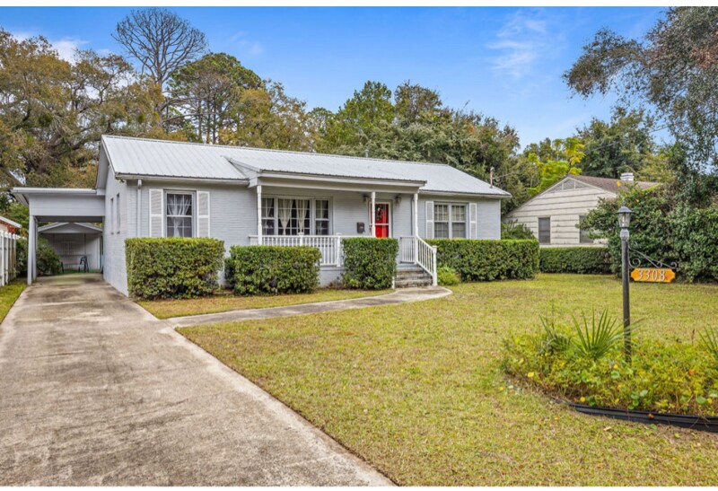 3308 Kelwin Ave in Brunswick, GA - Foto de edificio