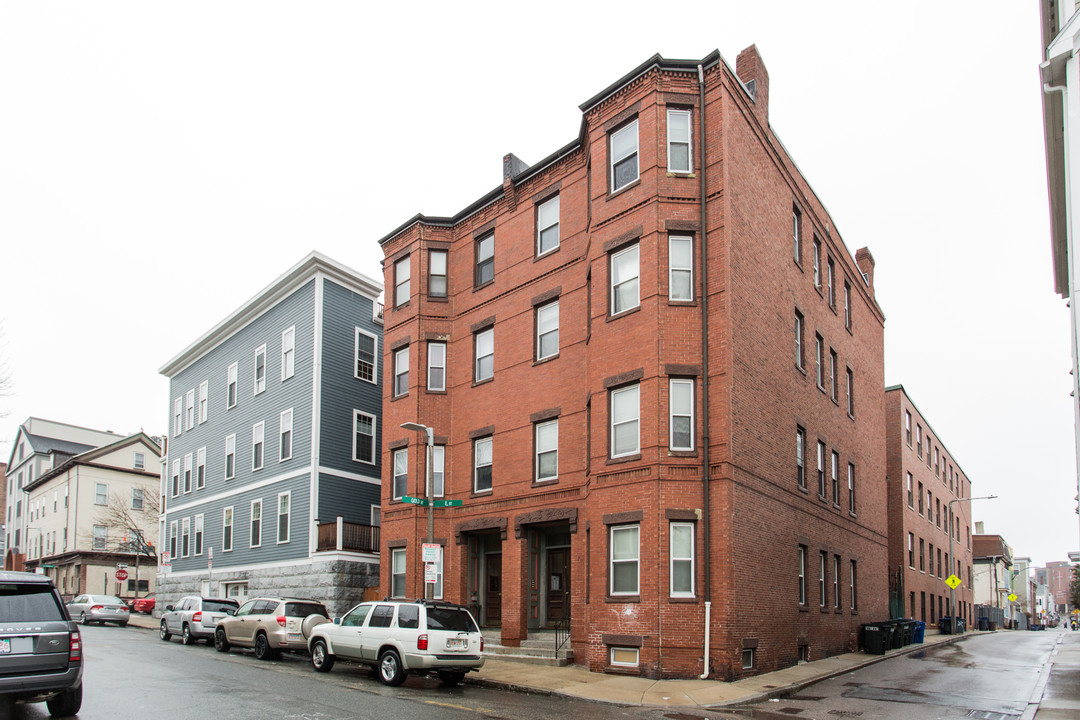 291-293 E St in Boston, MA - Building Photo