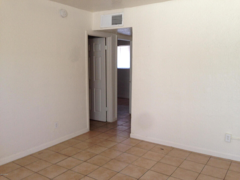 2133 W Adams St in Phoenix, AZ - Building Photo