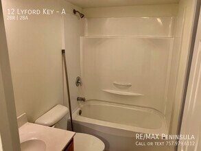 12 Lyford Key in Hampton, VA - Building Photo - Building Photo