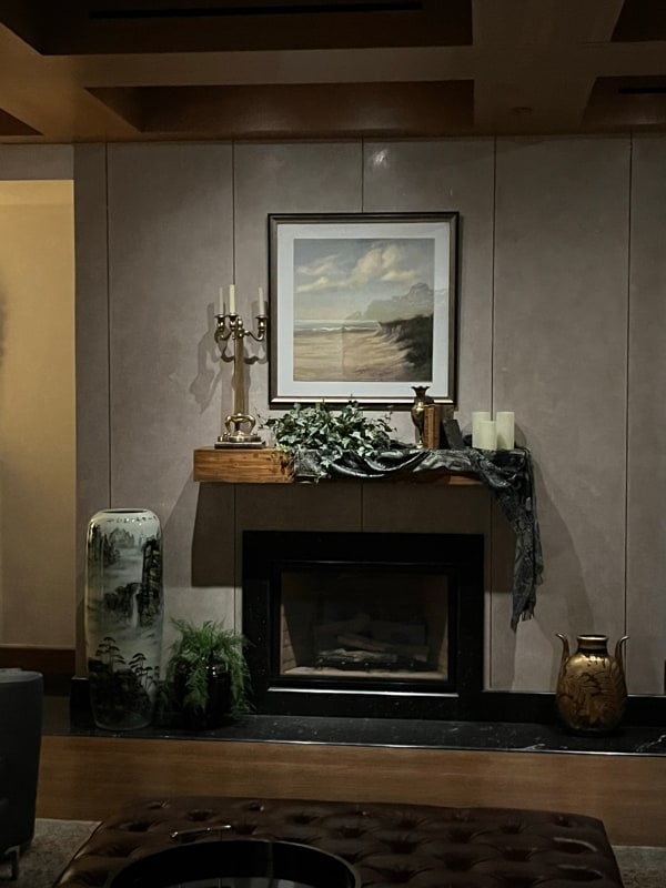 1 Hughes Center Dr in Las Vegas, NV - Building Photo - Building Photo