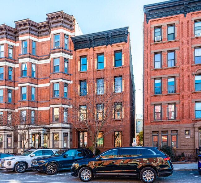 823 Washington St in Hoboken, NJ - Building Photo - Building Photo