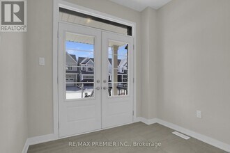 28 Downriver Dr in Welland, ON - Building Photo - Building Photo