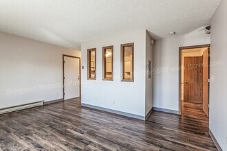 348 Terri Dr in Loveland, CO - Foto de edificio - Building Photo