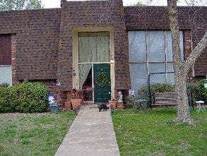 Westwood Townhomes in Wagoner, OK - Foto de edificio - Building Photo