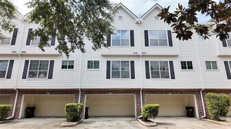 9200 Westheimer Rd, Unit 604 in Houston, TX - Building Photo