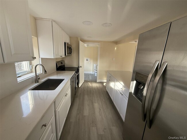 647 County Route 78 in Middletown, NY - Building Photo - Building Photo