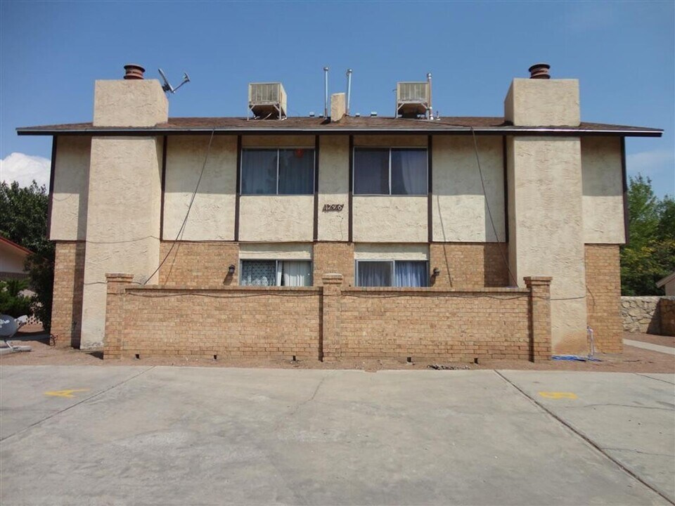 1746 Pico Alto Dr in El Paso, TX - Building Photo