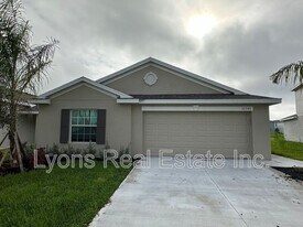 12341 Amber Waves Rd in Lehigh Acres, FL - Building Photo