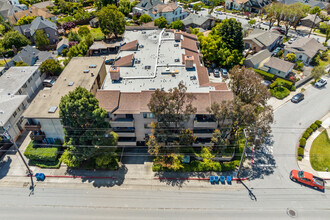 Morrell Plaza in Burlingame, CA - Building Photo - Building Photo