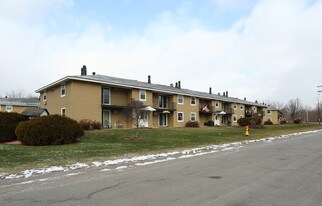 110 Sherwood Acres Dr in Herkimer, NY - Building Photo