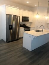 3795 W 2380 N in Lehi, UT - Foto de edificio - Building Photo