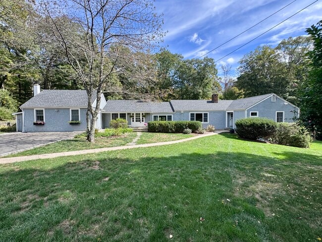 property at 10 Gaylord Dr S