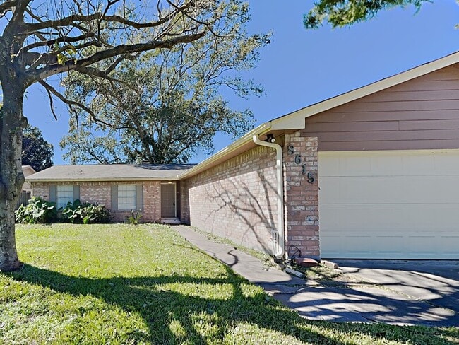 property at 8615 Riverside Walk Ln
