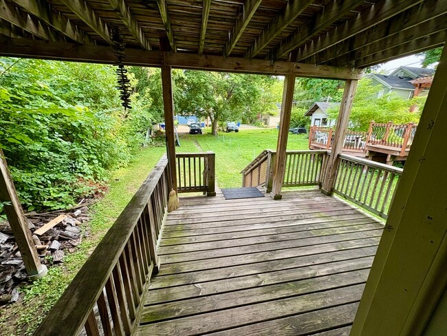 property at 168 W Forbes Ave
